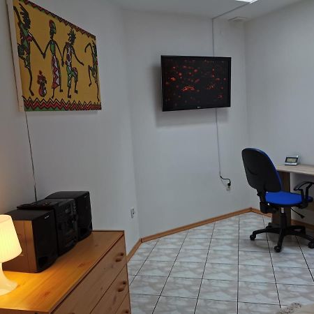 White Apartment Jablonna  Bagian luar foto